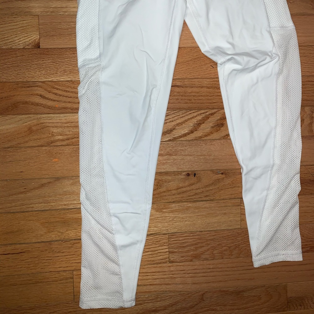 aerie high waisted white leggings - Picture 2 of 4